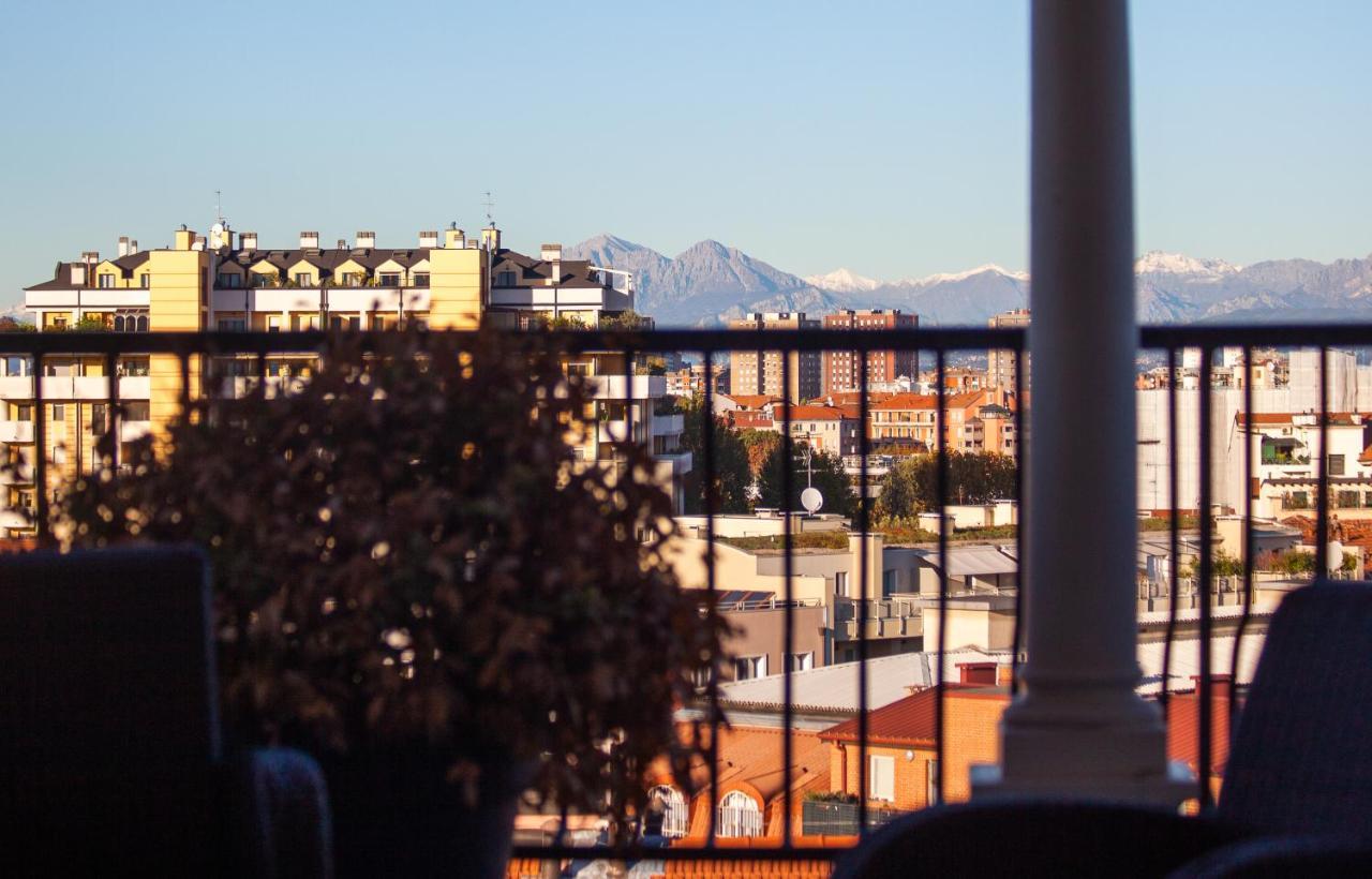 Stelvio Rooftop - Penthouse Skyline With Terrace And Jacuzzi Milán Exterior foto